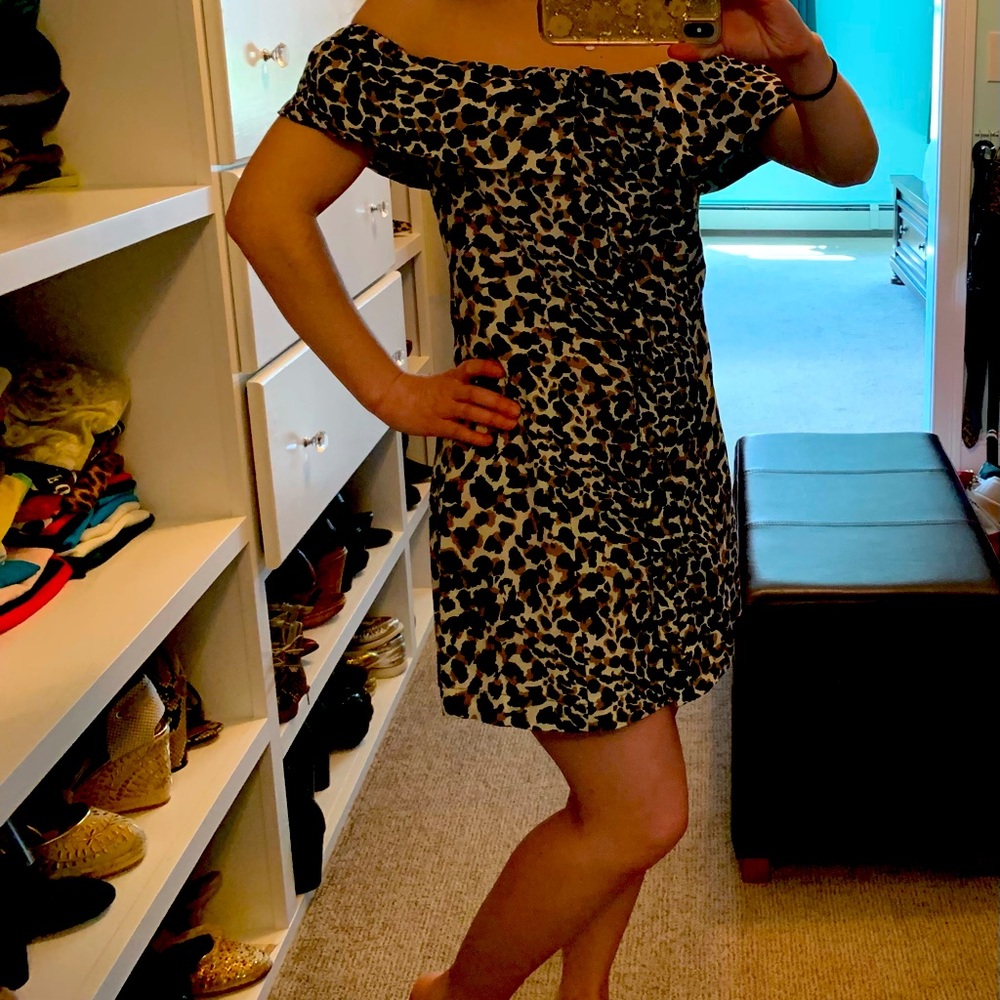 *** Express leopard 🐆 off the shoulder dress***